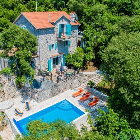 Villa Toscana With A Pool Tivat Eksteriør billede