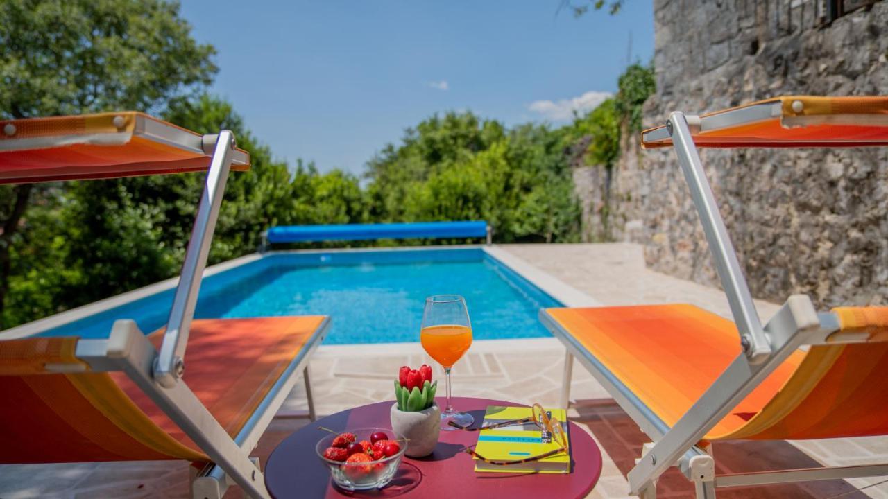 Villa Toscana With A Pool Tivat Eksteriør billede