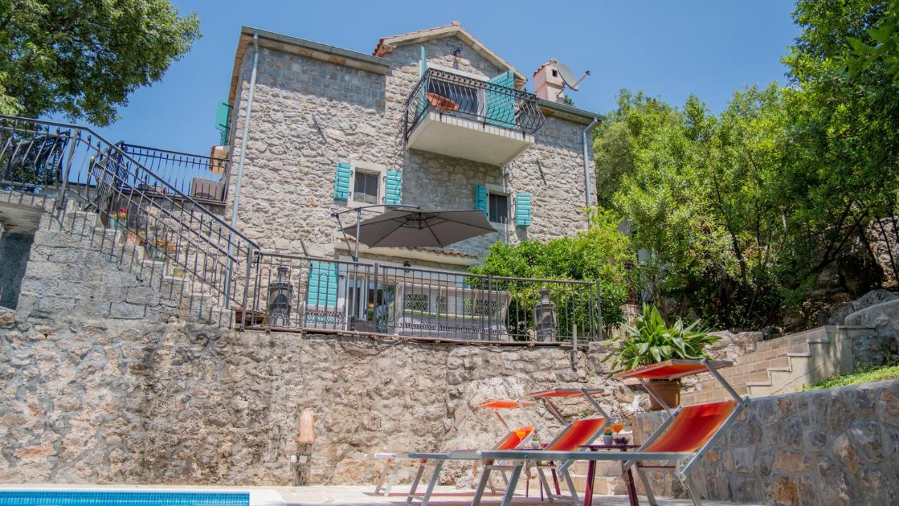 Villa Toscana With A Pool Tivat Eksteriør billede