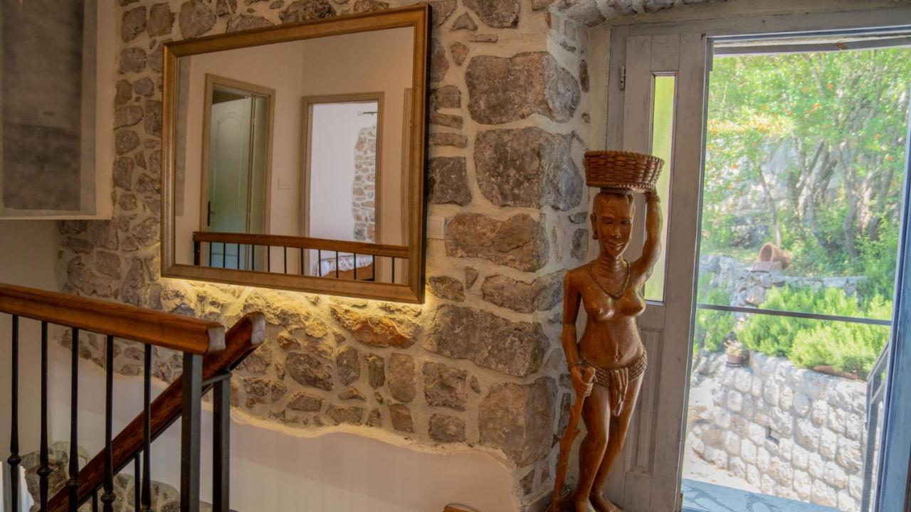 Villa Toscana With A Pool Tivat Eksteriør billede